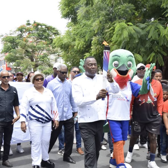 El alcalde Máximo Soriano recibe la Antorcha de los XXV Juegos Centroamericanos y del Caribe